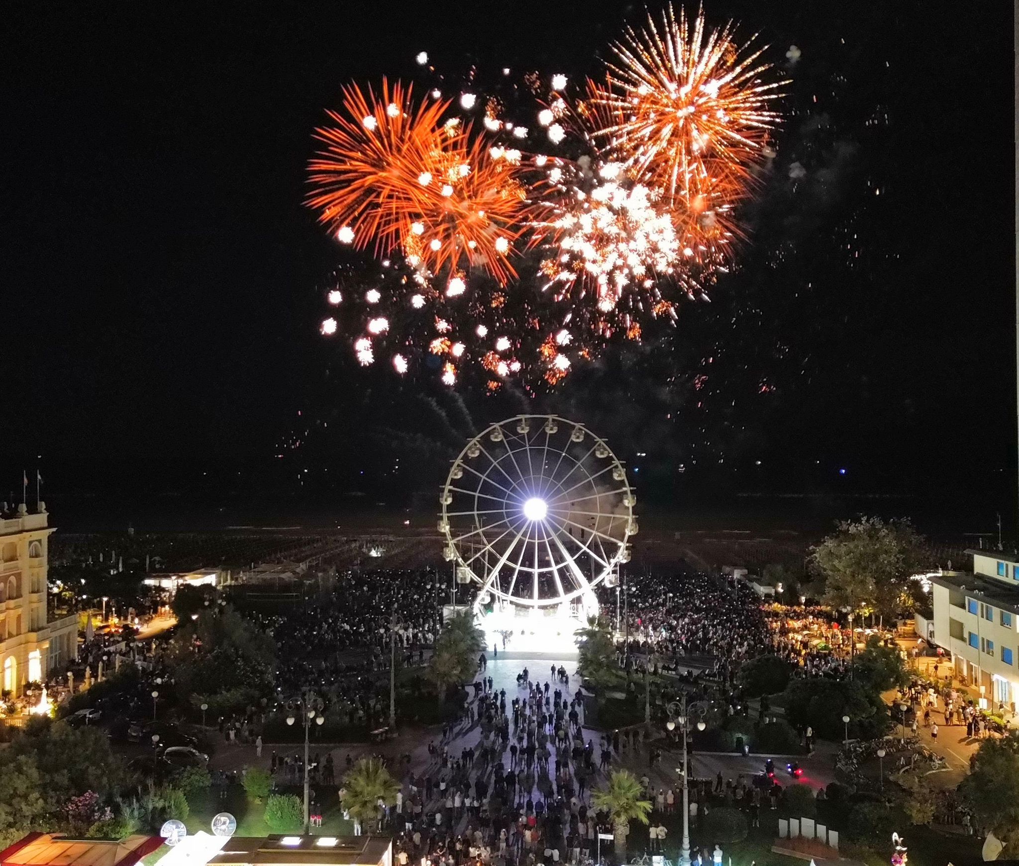 Lo spettacolo dei fuochi d artificio di Garibaldi