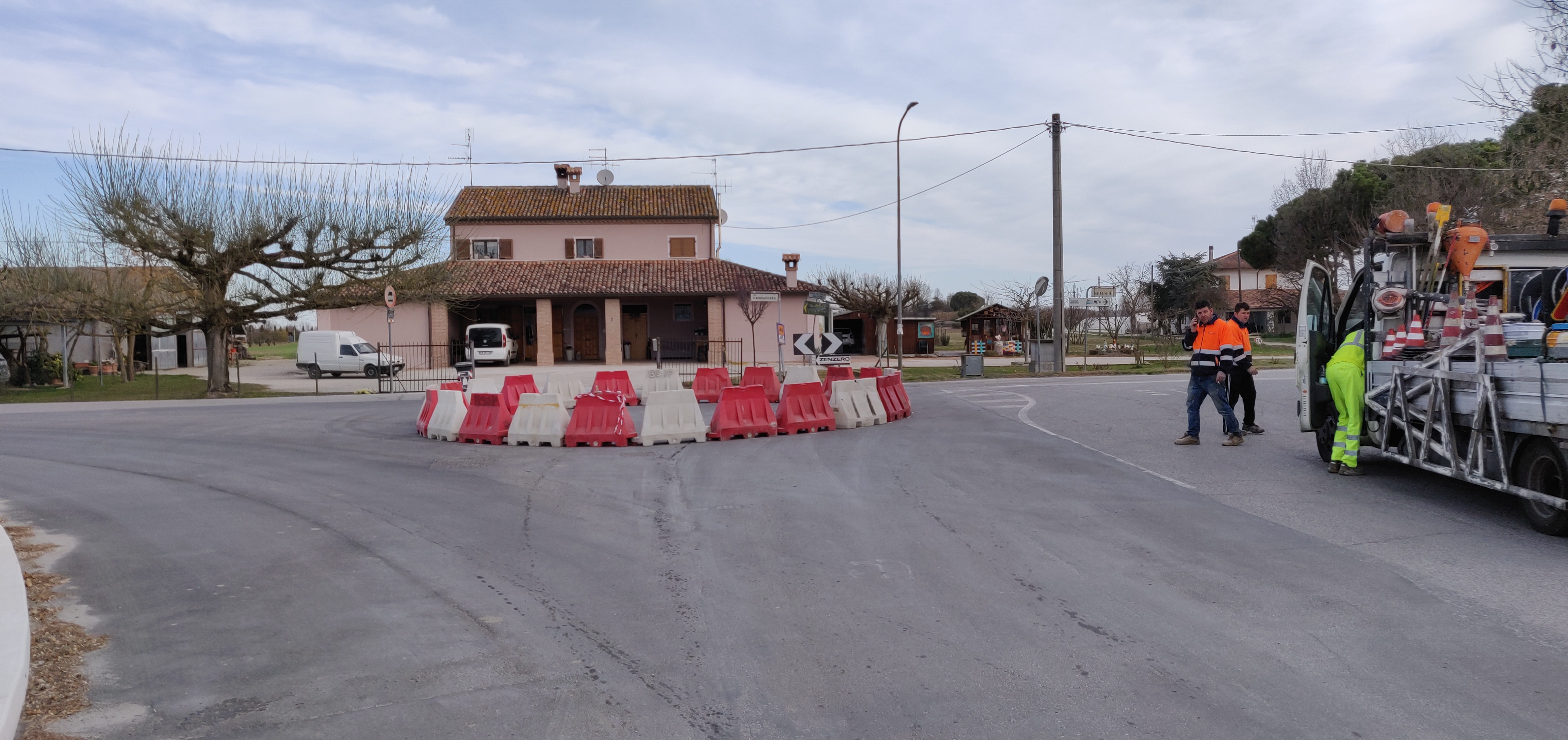 Cannucceto: una rotatoria per rendere più sicura la viabilità foto 