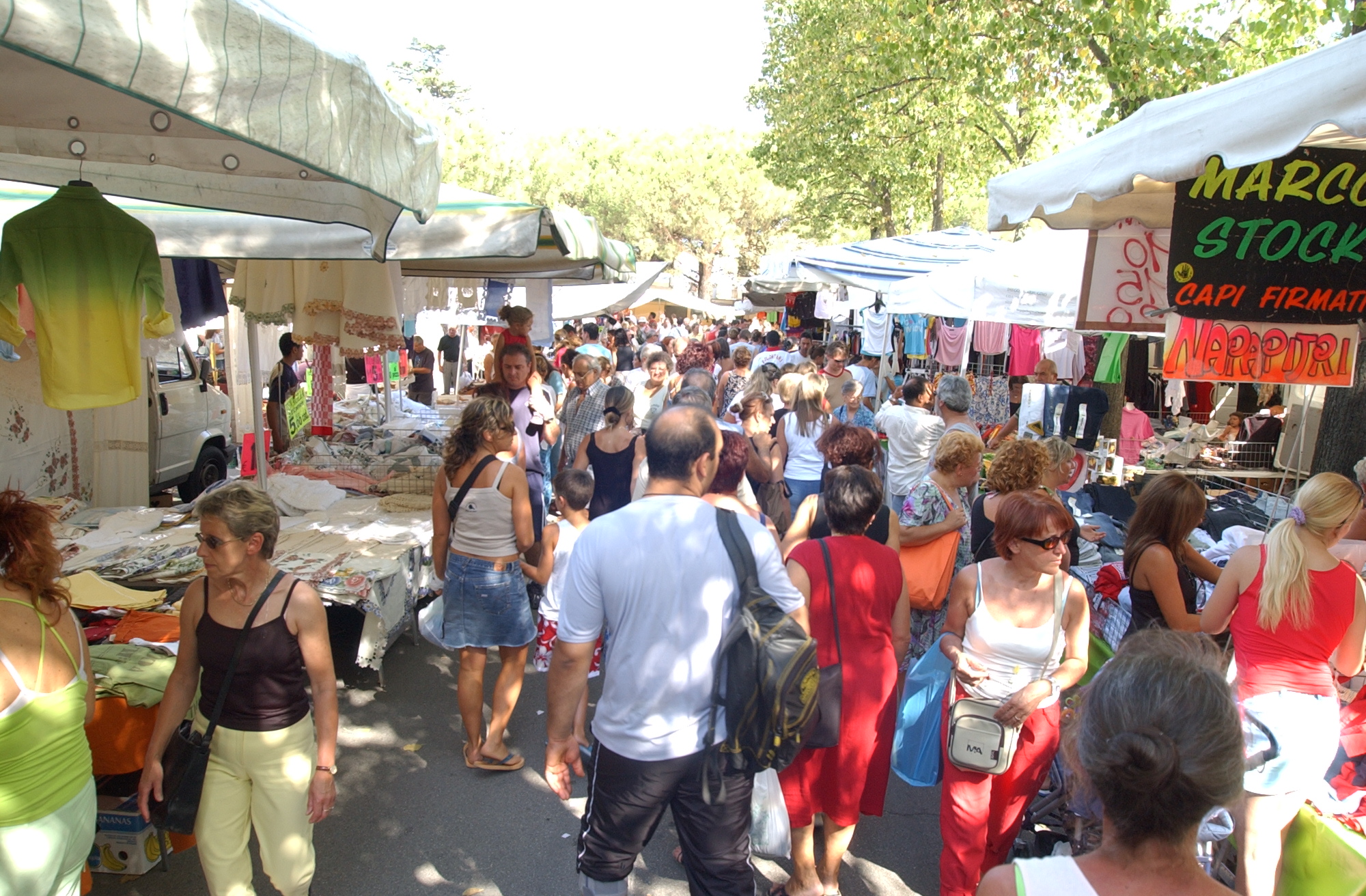 Venerdì 22 maggio riparte il mercato settimanale foto 