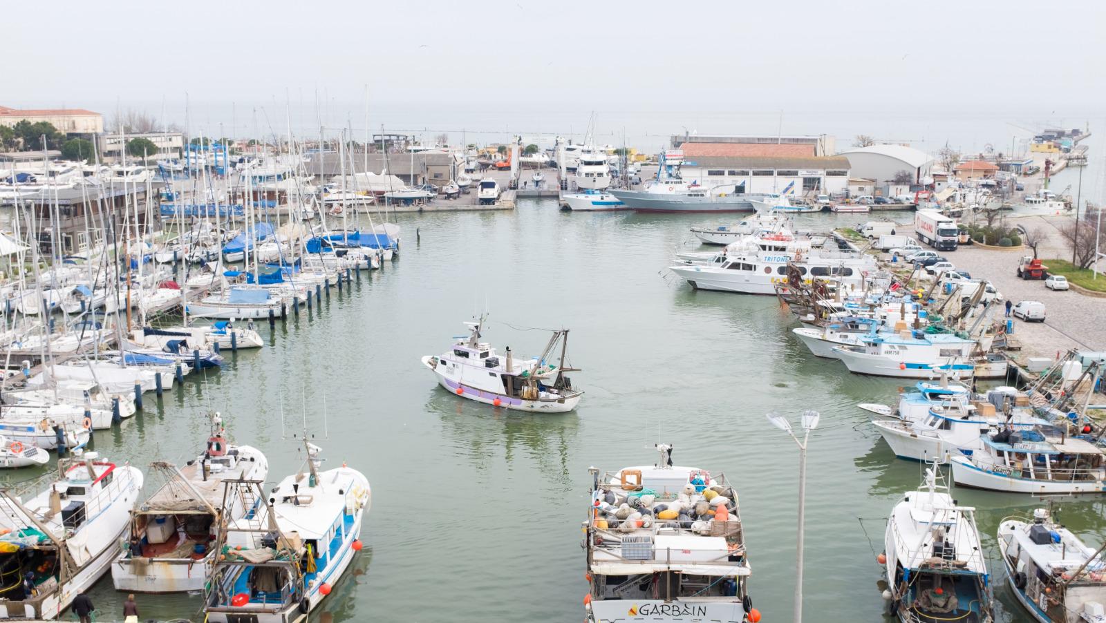 Nuova ordinanza per il decoro e la pulizia dell’area portuale foto 