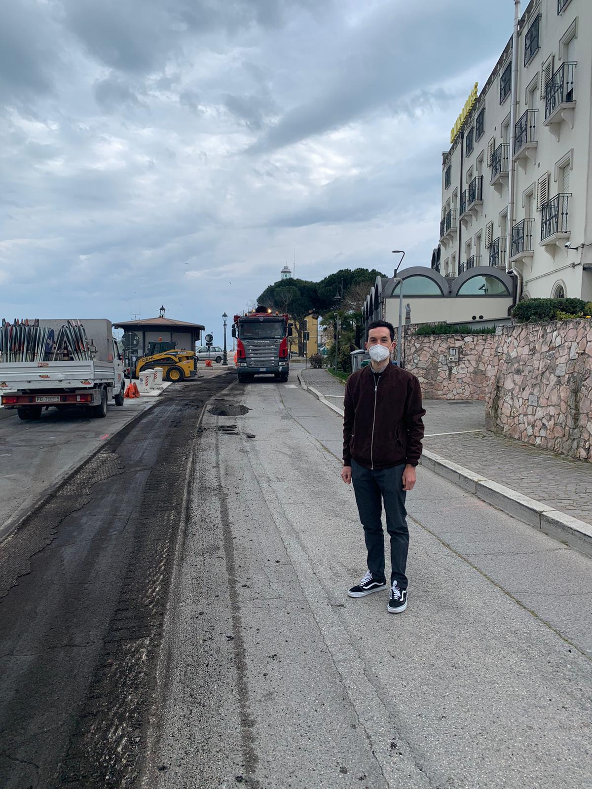 Piano Asfalti 2021: cominciati i lavori in Via del Porto foto 