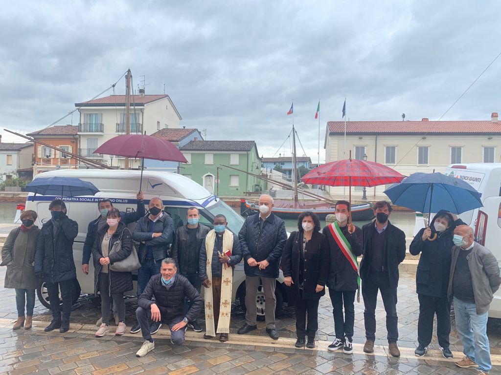 Le imprese del territorio donano un automezzo alla Cooperativa Sociale “In Cammino” foto 