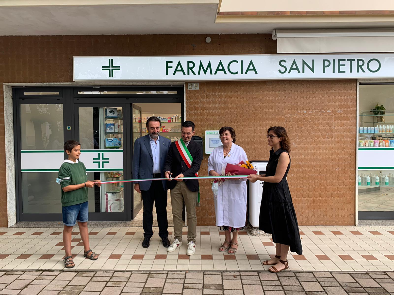 A Ponente ha aperto la nuova farmacia “San Pietro”